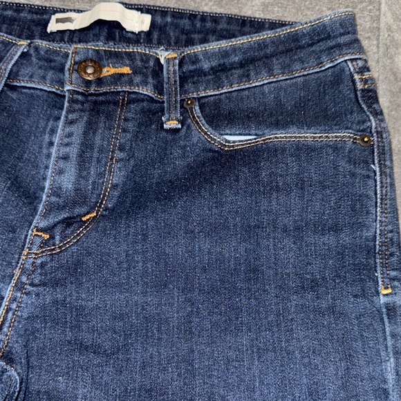 Levis Strauss- Women’s Classic Blue Denim Cuffed Capris Size 6 - Picture 6 of 14